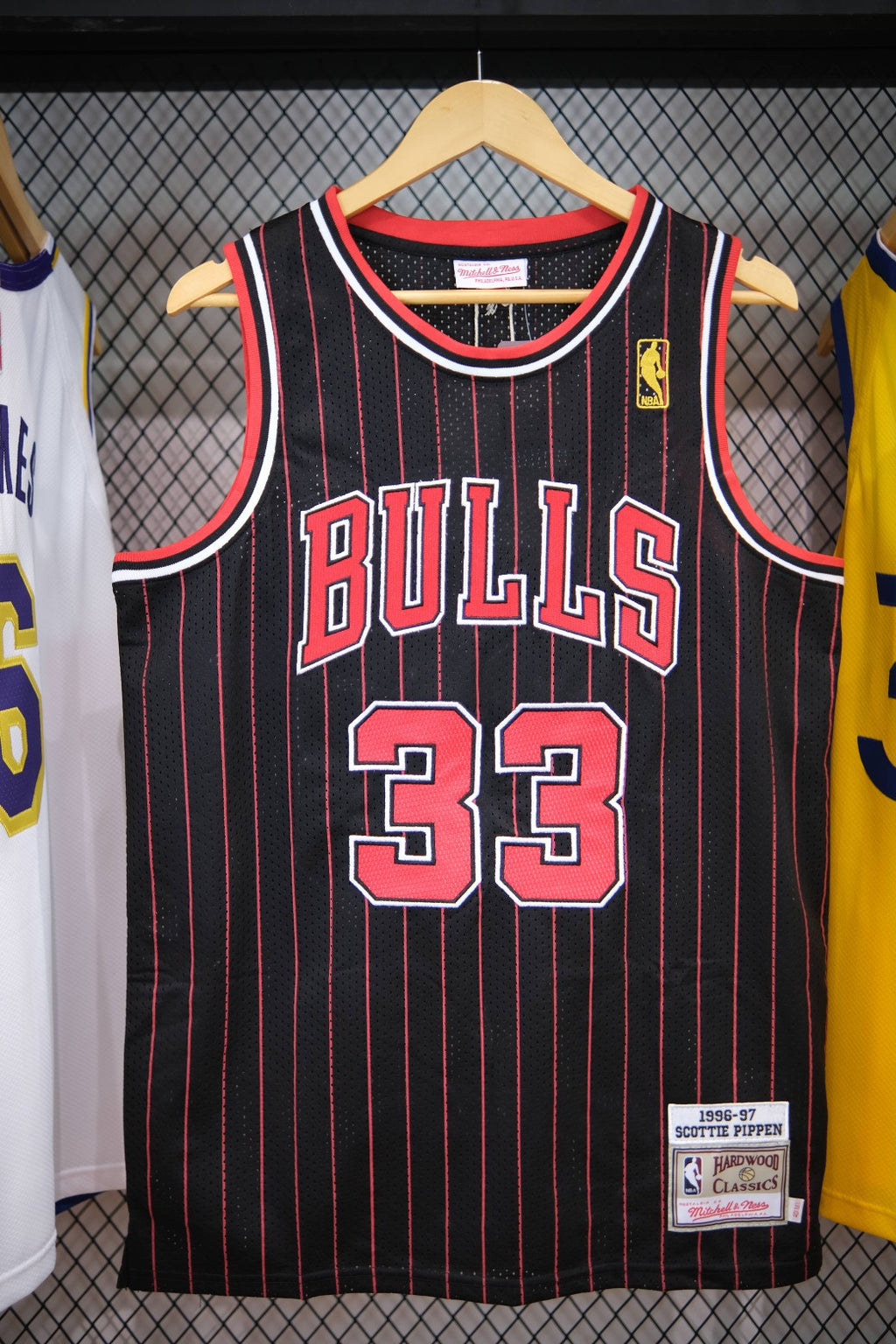 Regata NBA Retrô - Chicago Bulls 1996/97 Mitchell & Ness