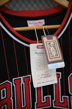 Regata NBA Retrô - Chicago Bulls 1996/97 Mitchell & Ness