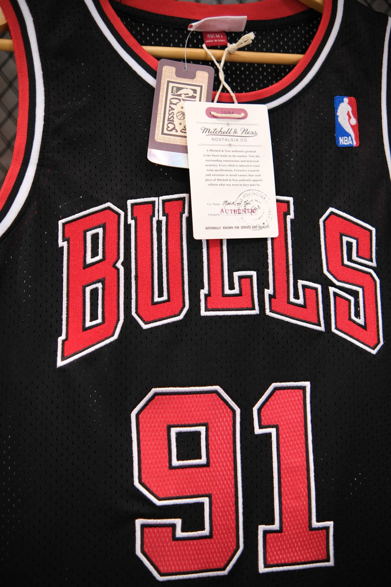 Regata NBA Retrô - Chicago Bulls 1997/98 Mitchell & Ness