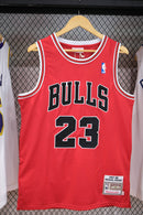 Regata NBA Retrô - Chicago Bulls 1997/98 Mitchell & Ness