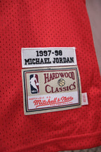 Regata NBA Retrô - Chicago Bulls 1997/98 Mitchell & Ness