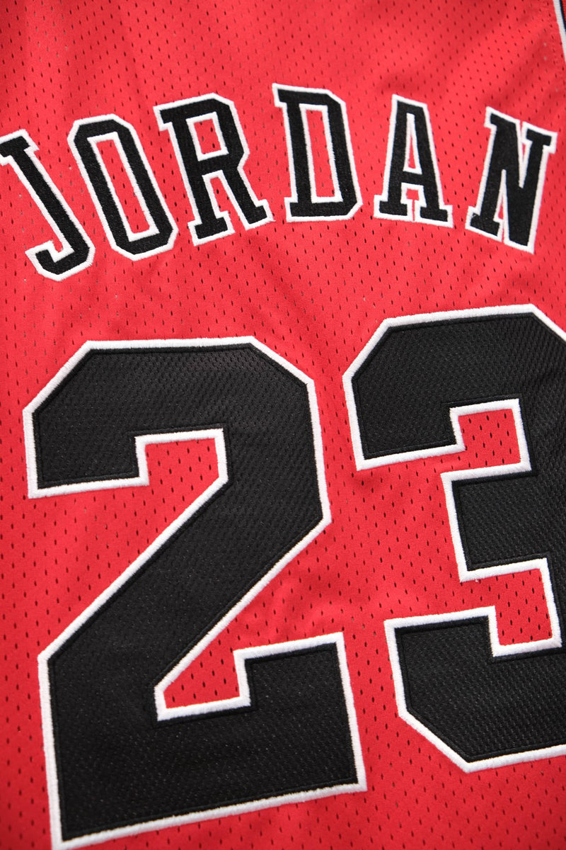 Regata NBA Retrô - Chicago Bulls 1997/98 Mitchell & Ness