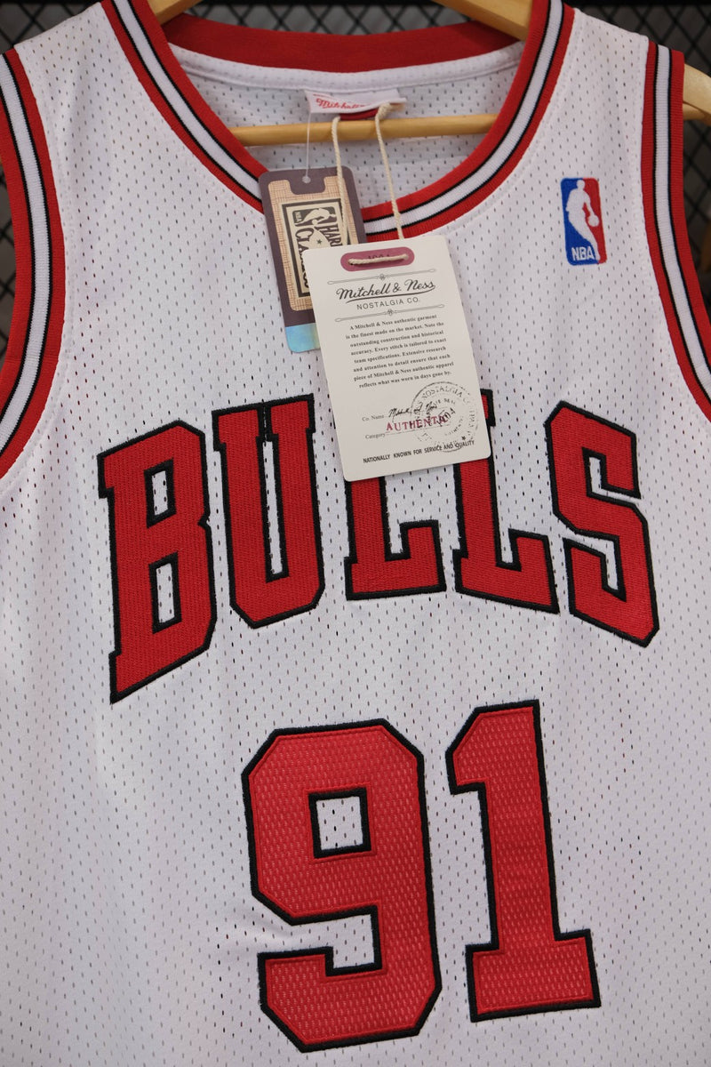 Regata NBA Retrô - Chicago Bulls 1997/98 Mitchell & Ness
