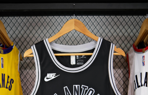 Regata NBA - San Antonio Spurs Classic Edition 22/23 Swingman Version