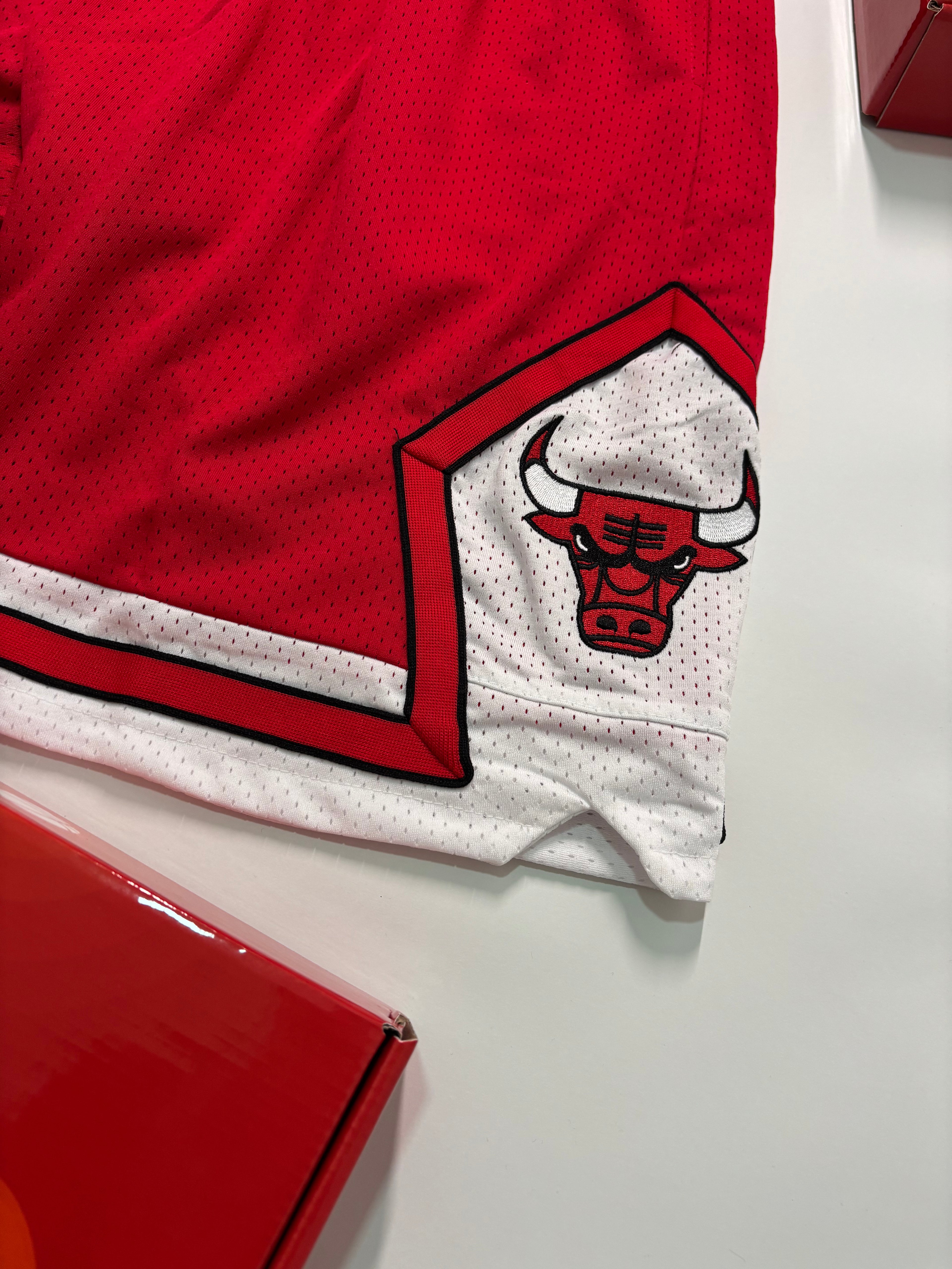 Bermuda NBA - Chicago Bulls Mitchell & Ness | PRONTA ENTREGA
