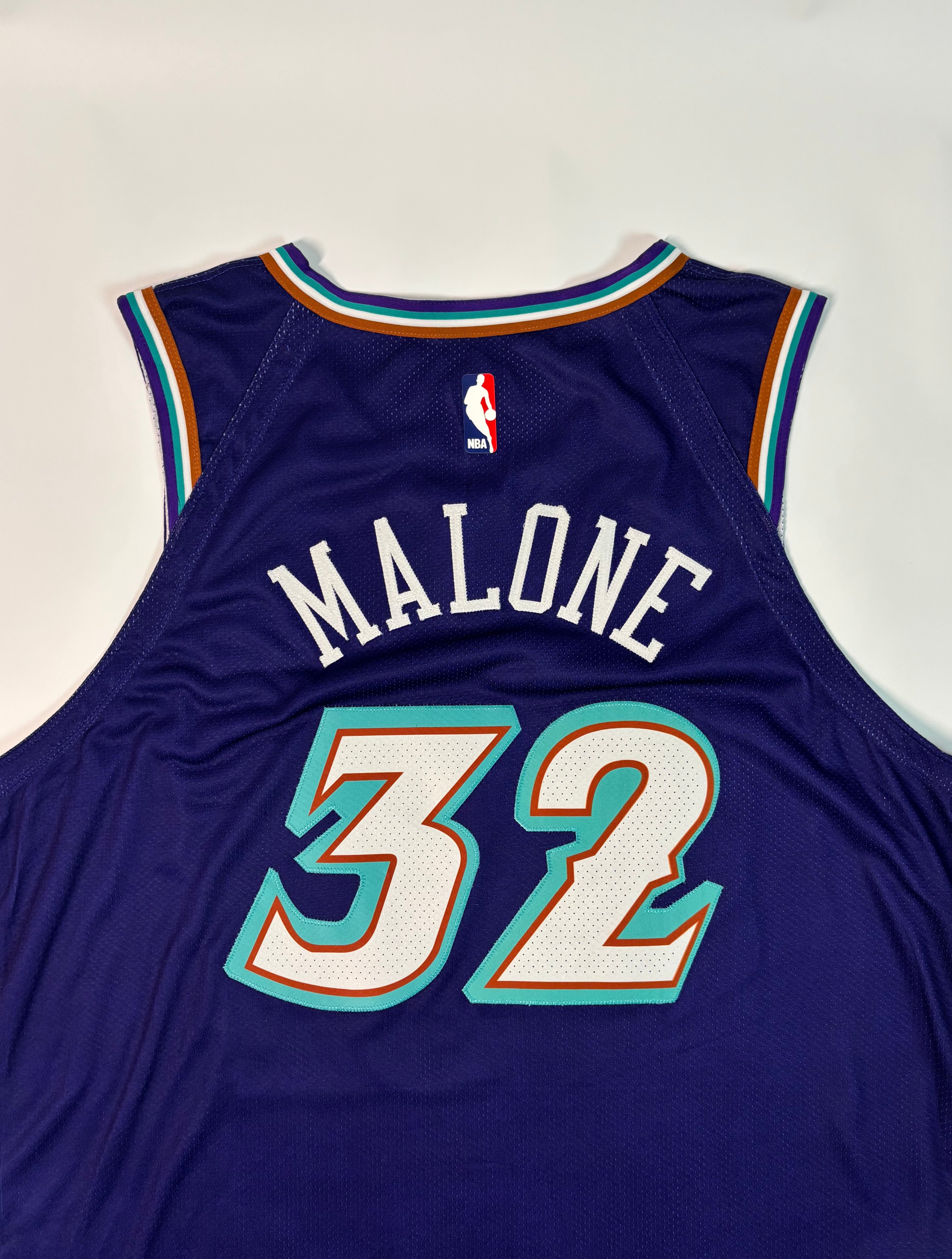 Regata NBA - Utah Jazz Classic Edition 22/23 Authentic Version | PRONTA ENTREGA #MALONE Lendas Autênticas