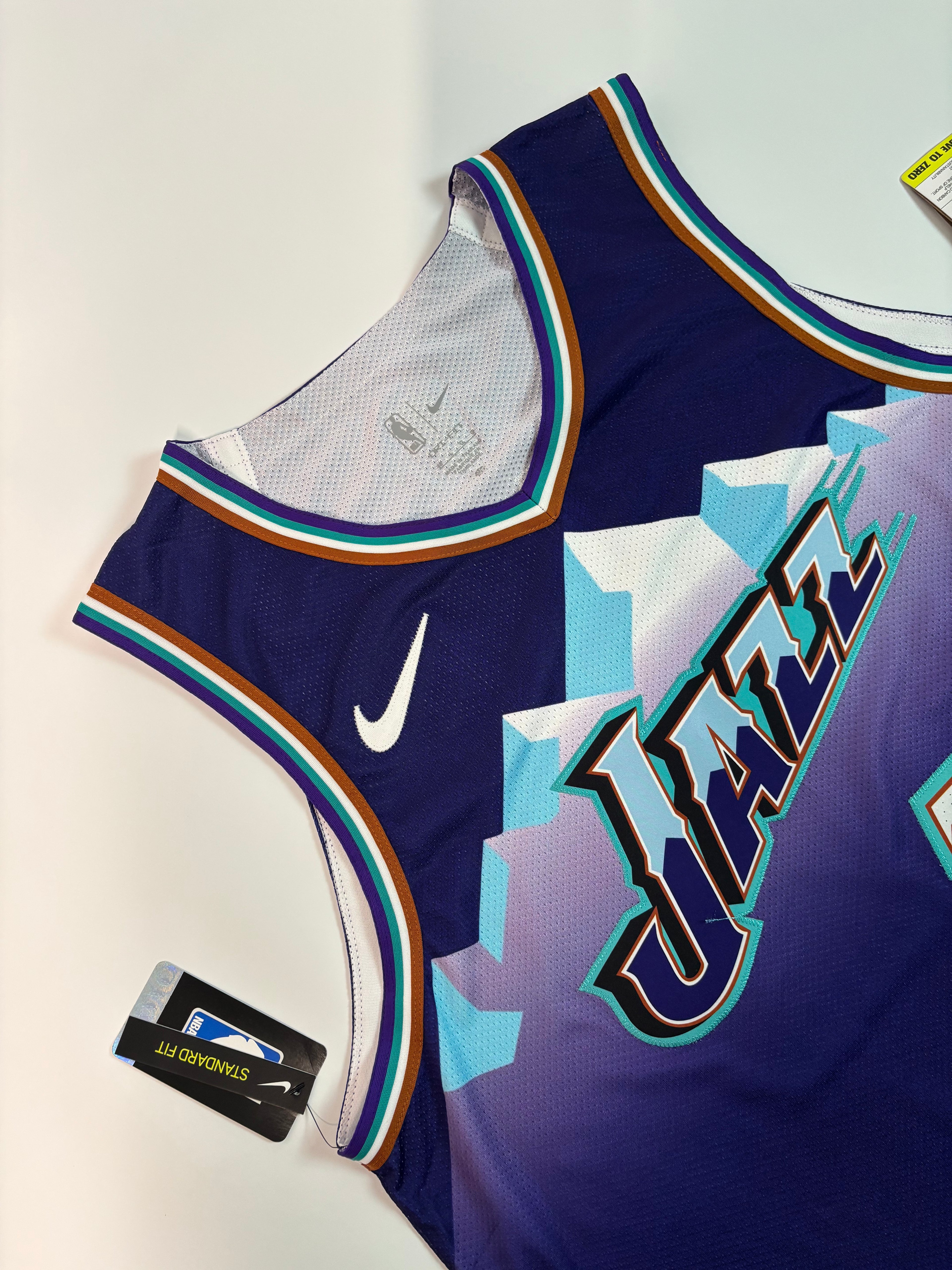 Regata NBA - Utah Jazz Classic Edition 22/23 Authentic Version | PRONTA ENTREGA #MALONE Lendas Autênticas