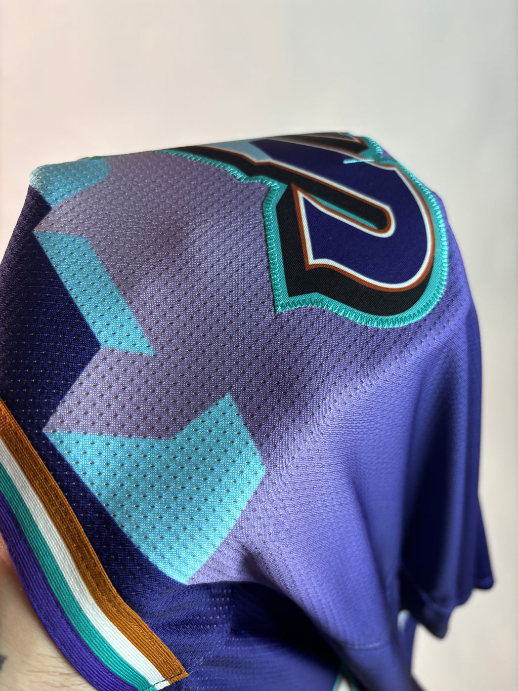Regata NBA - Utah Jazz Classic Edition 22/23 Authentic Version | PRONTA ENTREGA #MALONE Lendas Autênticas
