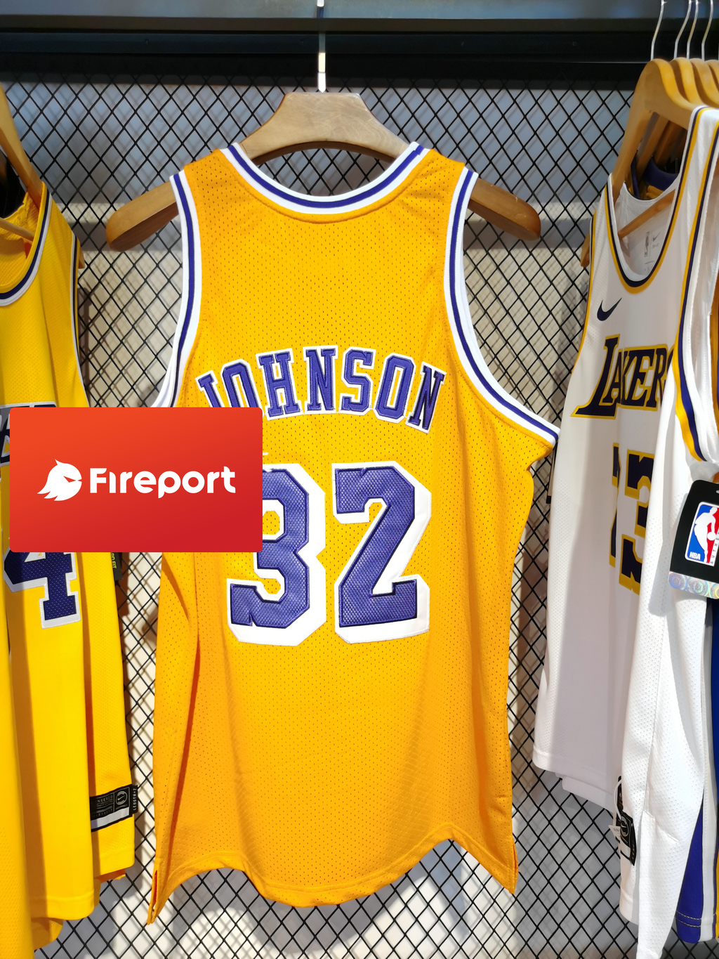 Regata NBA Retrô - Los Angeles Lakers 1984/85 Mitchell & Ness
