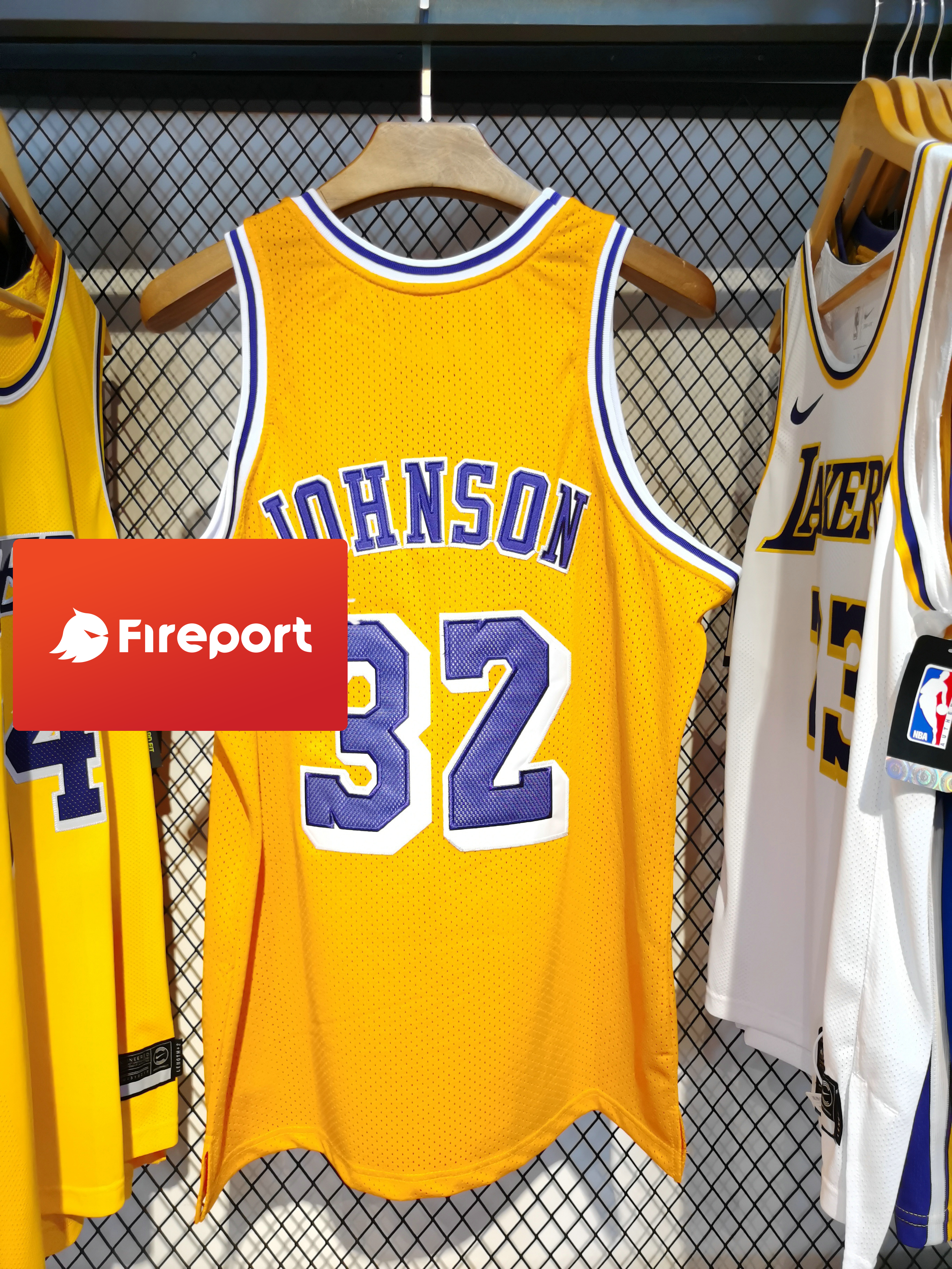 Regata NBA Retrô - Los Angeles Lakers 1984/85 Mitchell & Ness