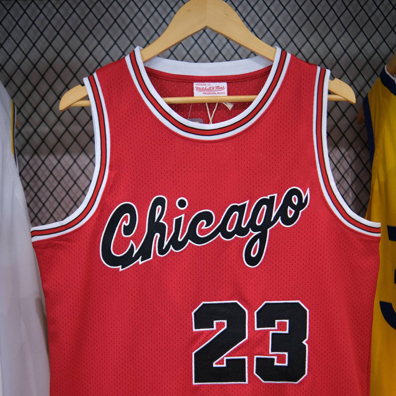 Regata NBA Retrô - Chicago Bulls 1984/85 Mitchell & Ness
