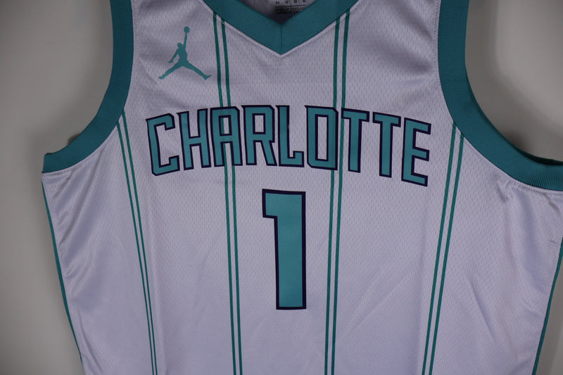 Regata NBA - Charlotte Hornets Association Edition Swingman Version