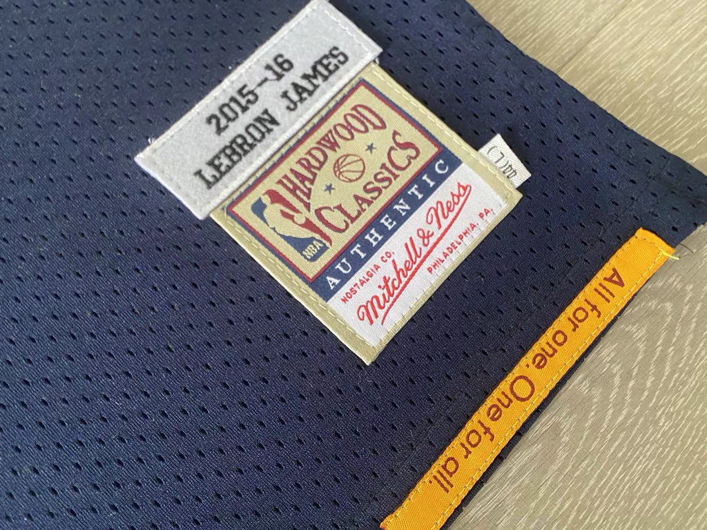 Regata NBA Retrô - Cleveland Cavaliers 2015/16 Mitchell & Ness
