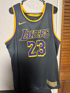 Regata NBA - Los Angeles Lakers Earned Edition 20/21 Swingman Version