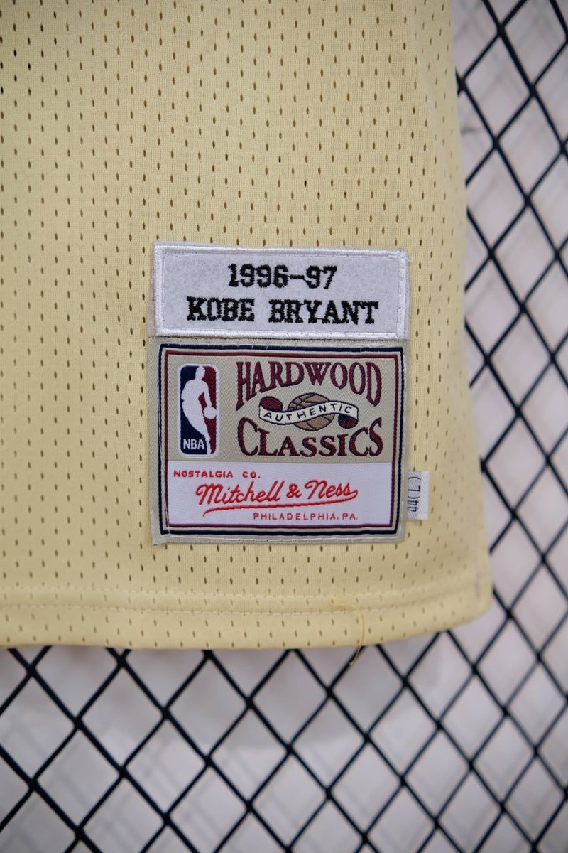 Regata NBA Retrô - Los Angeles Lakers 1996/97 Mitchell & Ness